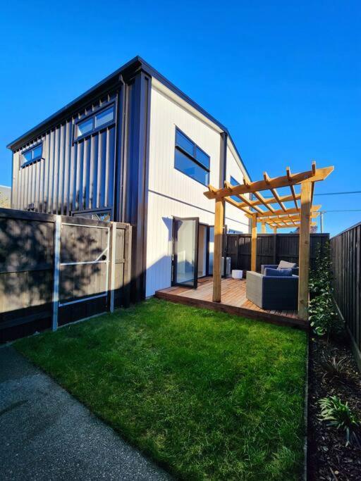 Contemporary House With Carpark Apartment Christchurch